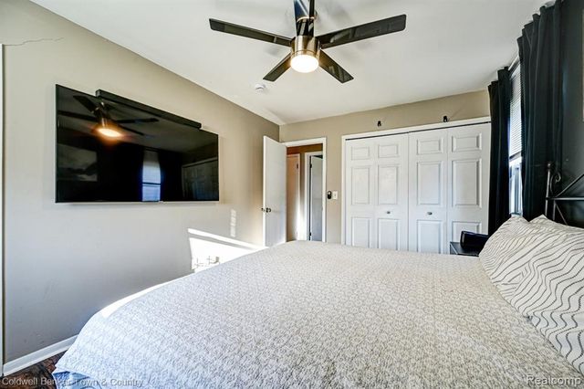 304 John Street, Holly, MI 48442