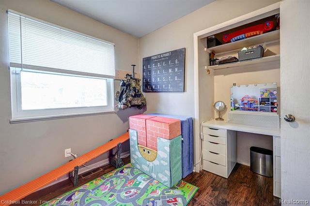 304 John Street, Holly, MI 48442