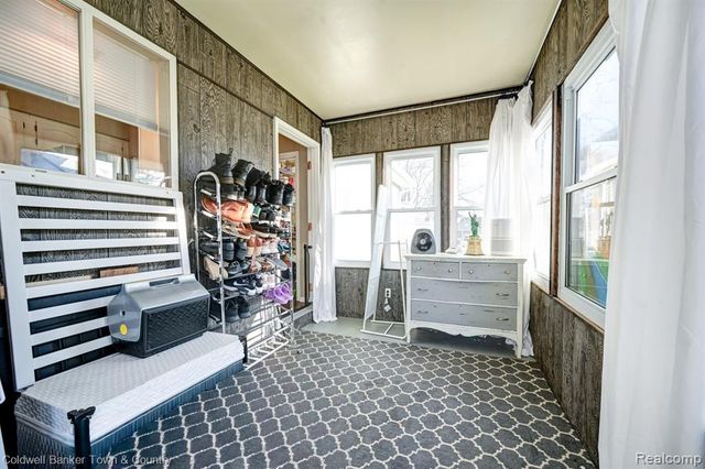 304 John Street, Holly, MI 48442