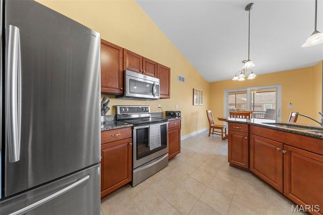 1112 William Penn Drive, Wentzville, MO 63385