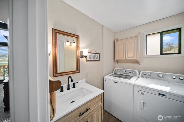 1287 Malaga Alcoa Highway, Wenatchee, WA 98828