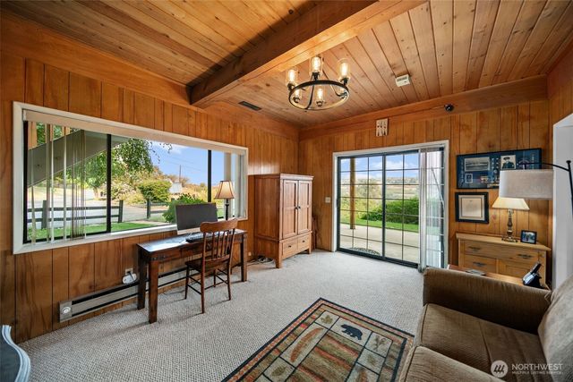 1287 Malaga Alcoa Highway, Wenatchee, WA 98828