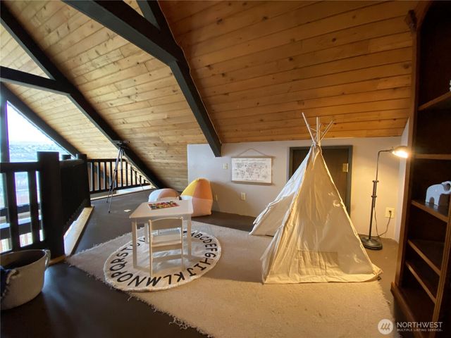 1287 Malaga Alcoa Highway, Wenatchee, WA 98828