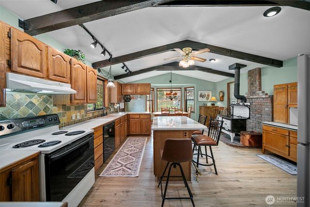 1287 Malaga Alcoa Highway, Wenatchee, WA 98828