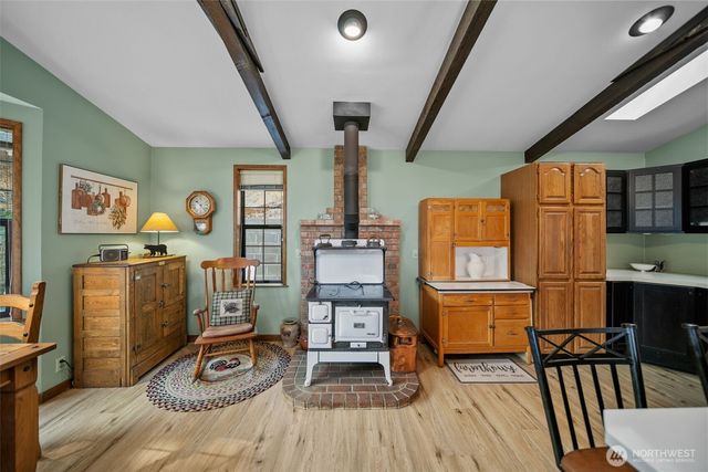 1287 Malaga Alcoa Highway, Wenatchee, WA 98828