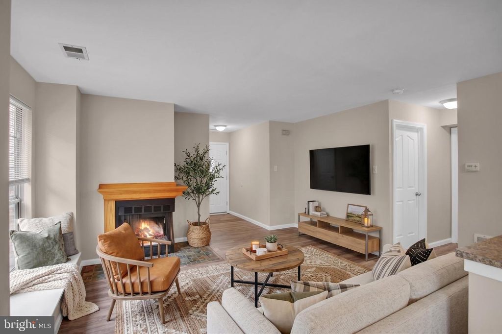 607 FOXCROFT CIR #CONDO 607, Royersford, PA 19468 — photo 3