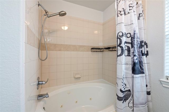 2930 Community Drive, Alvin, TX 77511