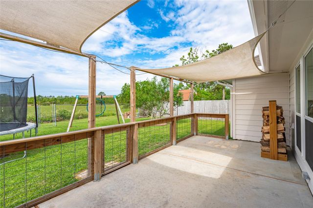 2930 Community Drive, Alvin, TX 77511