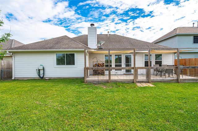 2930 Community Drive, Alvin, TX 77511