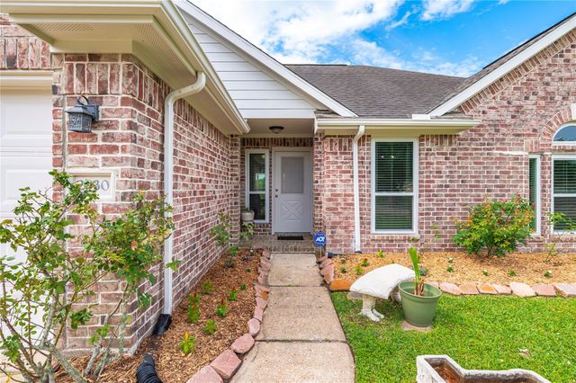 2930 Community Drive, Alvin, TX 77511
