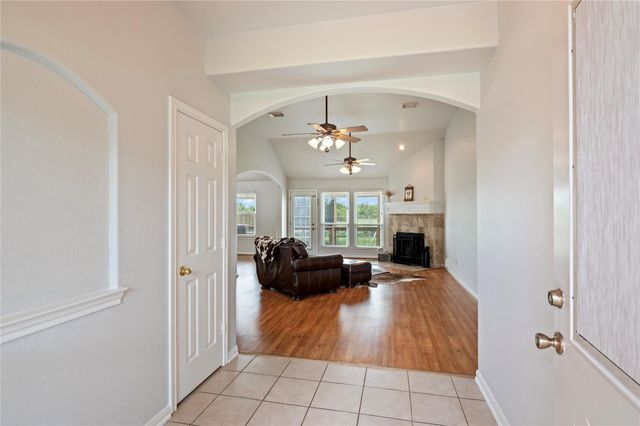 2930 Community Drive, Alvin, TX 77511