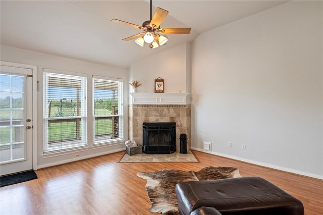 2930 Community Drive, Alvin, TX 77511