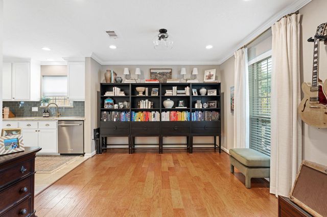 991 Curtin Street, Houston, TX 77018