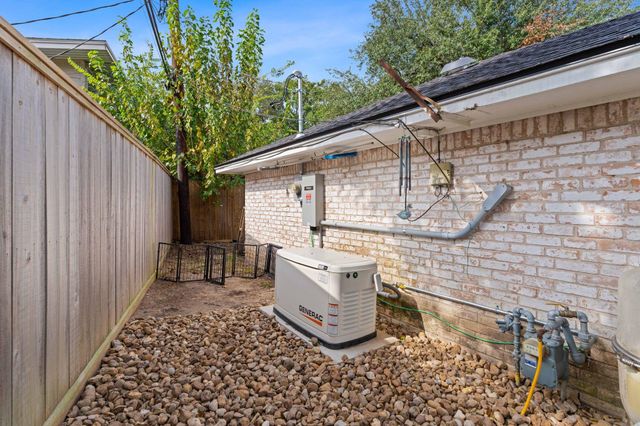 991 Curtin Street, Houston, TX 77018