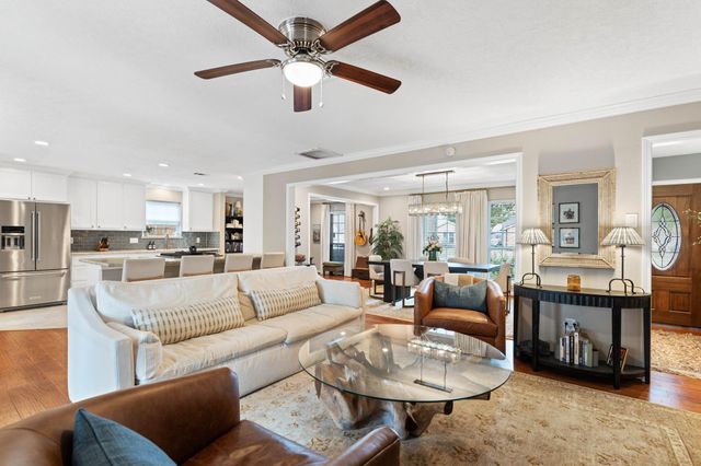 991 Curtin Street, Houston, TX 77018