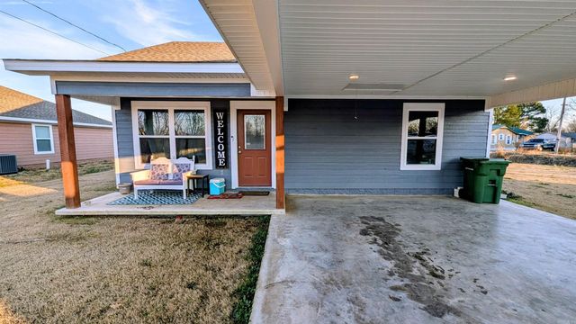1813 SE Front Street, Hoxie, AR 72433