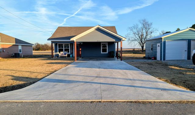 1813 SE Front Street, Hoxie, AR 72433