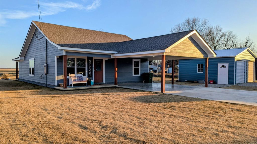 1813 SE Front Street, Hoxie, AR 72433