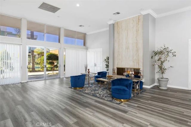 5301 Balboa Boulevard 5B, Encino, CA 91316