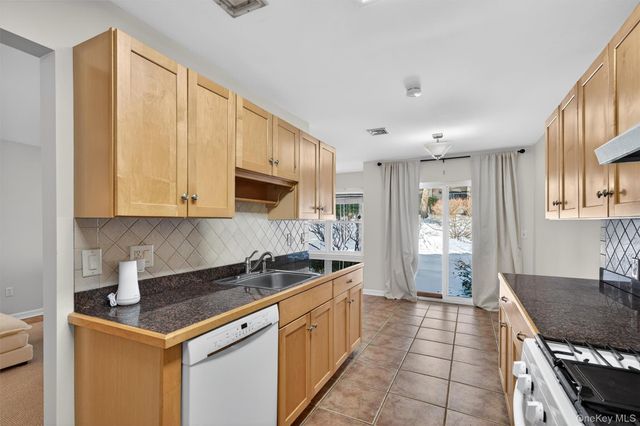 227 Deer Ct Drive, Middletown, NY 10940