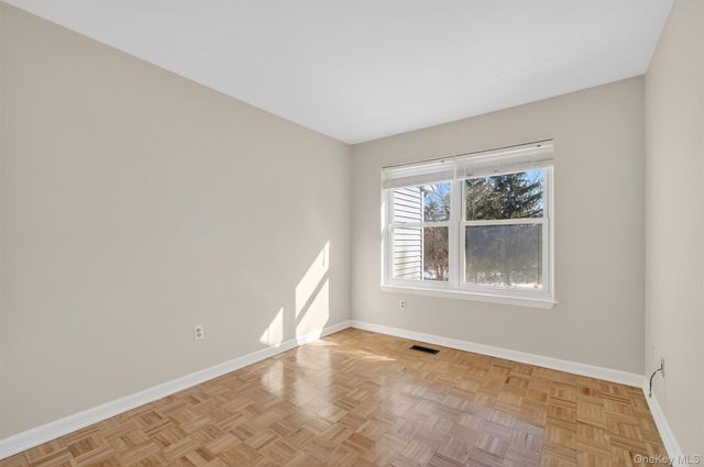 227 Deer Ct Drive, Middletown, NY 10940