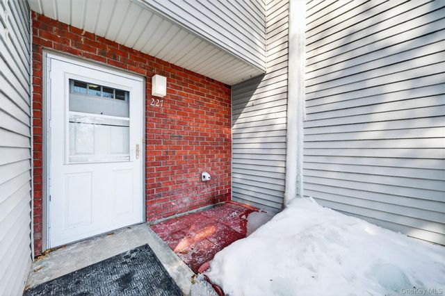 227 Deer Ct Drive, Middletown, NY 10940