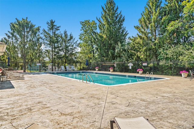 227 Deer Ct Drive, Middletown, NY 10940