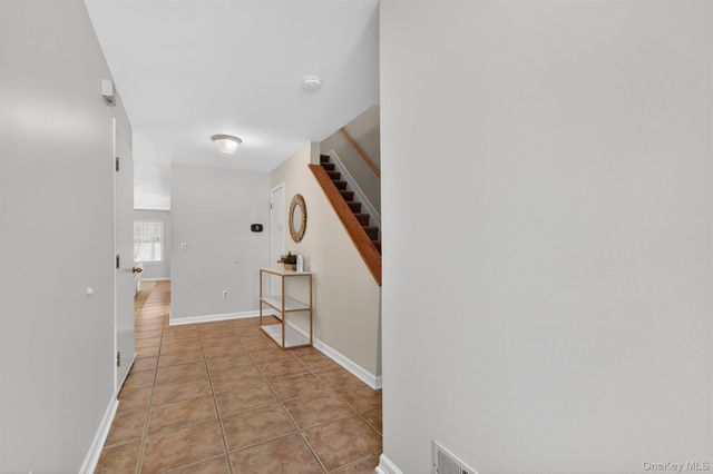 227 Deer Ct Drive, Middletown, NY 10940