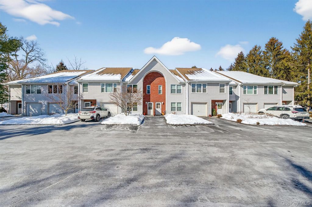 227 Deer Ct Drive, Middletown, NY 10940