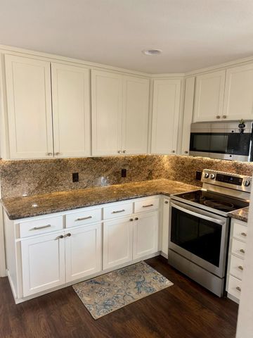 5740 N West Avenue # 109, Fresno, CA 93711