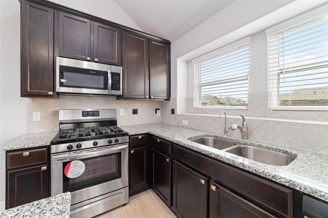 3230 Andlor Hills Drive, Richmond, TX 77406