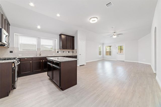 3230 Andlor Hills Drive, Richmond, TX 77406