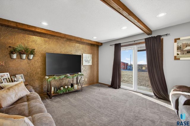 46633 278th St Street, Lennox, SD 57039