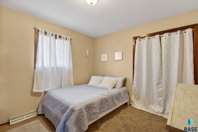 46633 278th St Street, Lennox, SD 57039