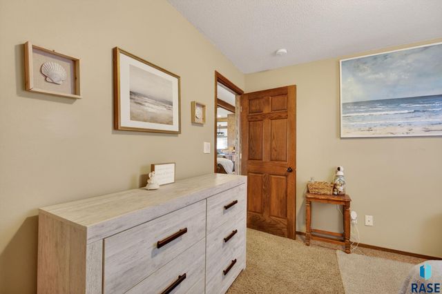 46633 278th St Street, Lennox, SD 57039