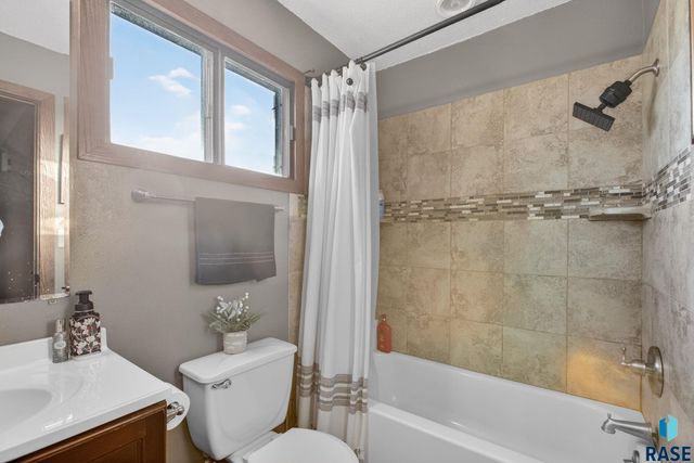 46633 278th St Street, Lennox, SD 57039