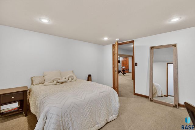 46633 278th St Street, Lennox, SD 57039