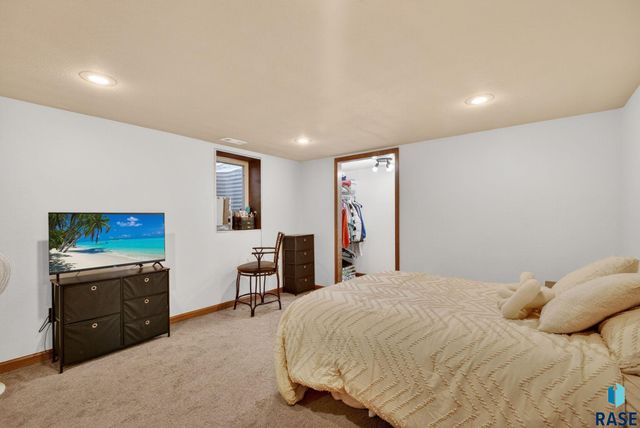 46633 278th St Street, Lennox, SD 57039