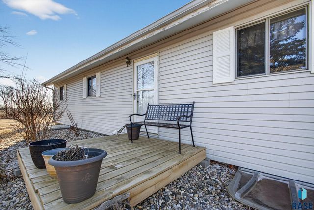 46633 278th St Street, Lennox, SD 57039