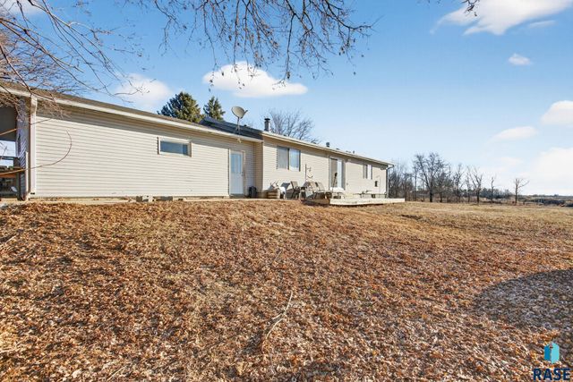 46633 278th St Street, Lennox, SD 57039