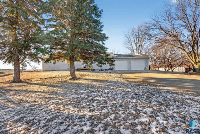 46633 278th St Street, Lennox, SD 57039