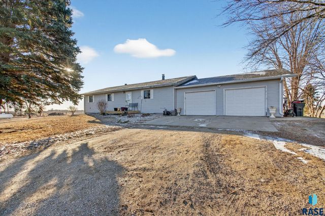 46633 278th St Street, Lennox, SD 57039