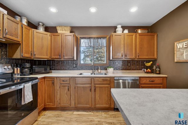 46633 278th St Street, Lennox, SD 57039