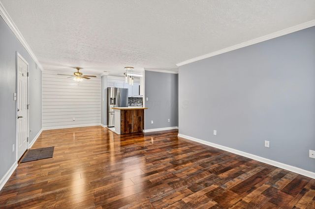 4419 Hammerton Drive, 13D, Columbus, OH 43228