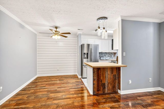 4419 Hammerton Drive, 13D, Columbus, OH 43228