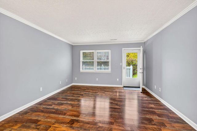 4419 Hammerton Drive, 13D, Columbus, OH 43228