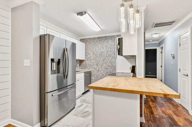 4419 Hammerton Drive, 13D, Columbus, OH 43228