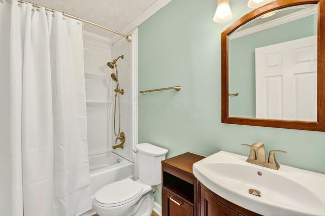 4419 Hammerton Drive, 13D, Columbus, OH 43228