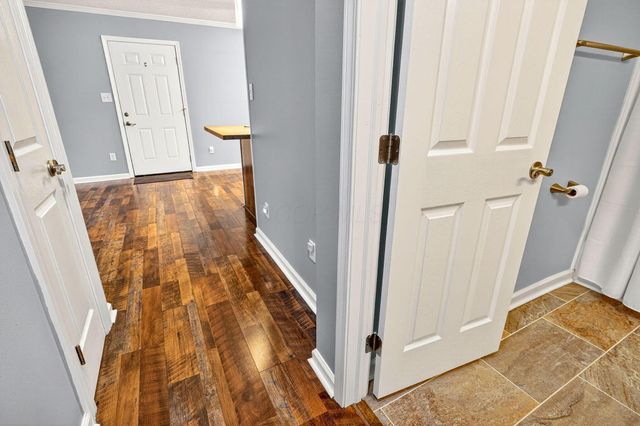 4419 Hammerton Drive, 13D, Columbus, OH 43228