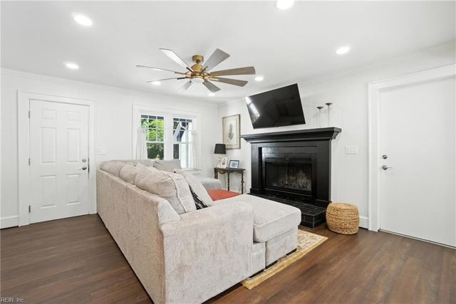 6267 Taylor DR, Norfolk, VA 23502